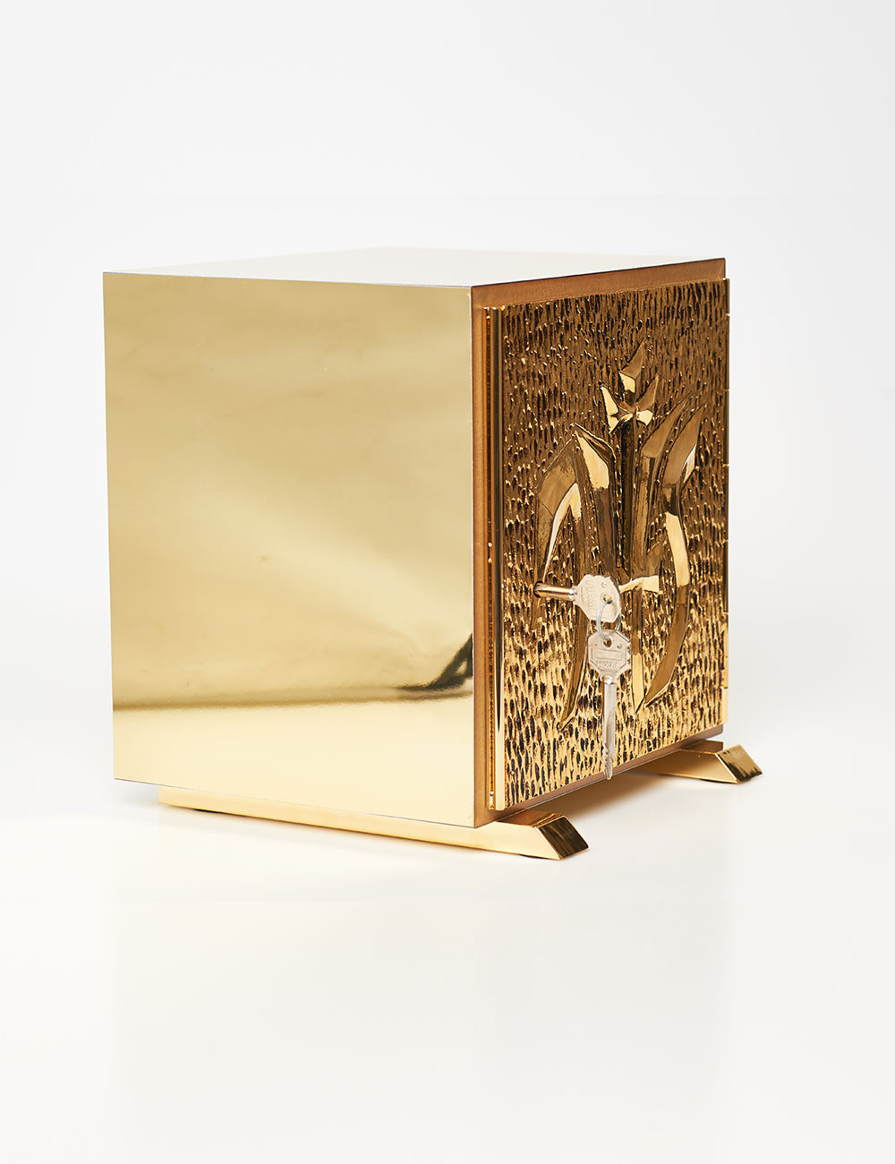 Tabernacolo in oro con IHS in ottone dorato