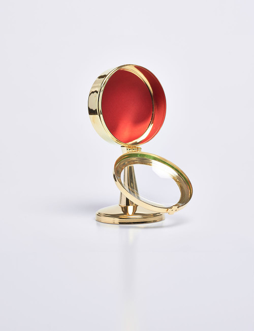 Reliquiario in ottone dorato